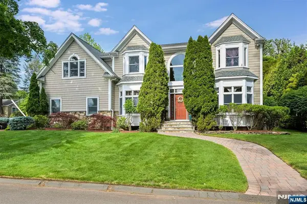 111 Magnolia Avenue, Cresskill, NJ 07626