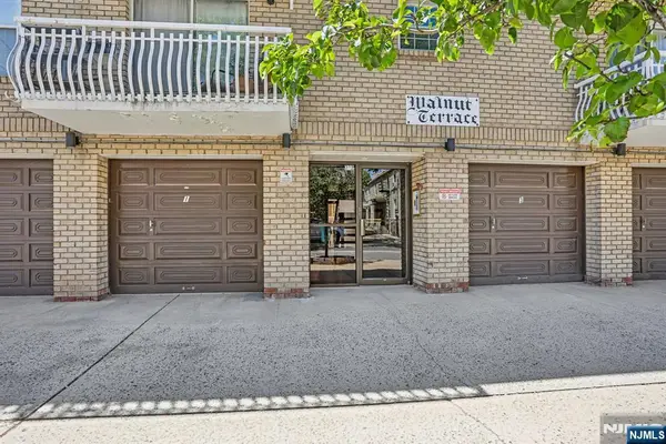 272-276 Walnut 6D, Newark, NJ 07105
