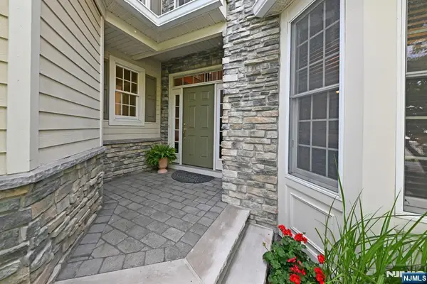 3 Schindler Court, Upper Saddle River, NJ 07458