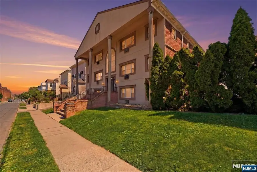 816 W Grand Street 3B, Elizabeth, NJ 07202 - #3