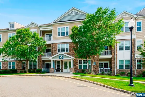 4206 Hoover Lane, Rockaway Township, NJ 07885