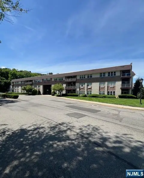 1111 River Road C8, Edgewater, NJ 07020 - #1