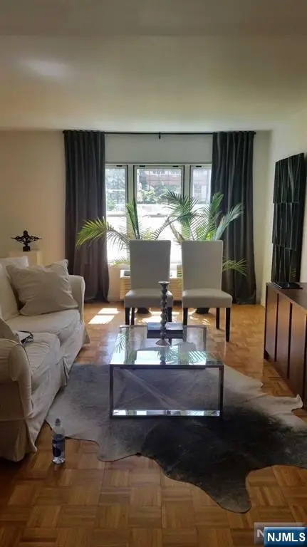 1111 River Road C8, Edgewater, NJ 07020 - #3