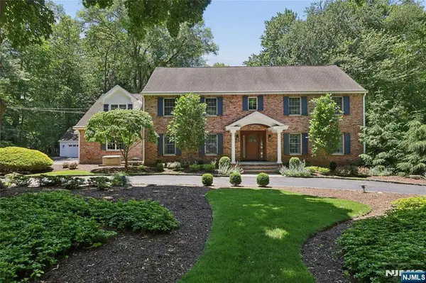 27 Duane Lane, Demarest, NJ 07627