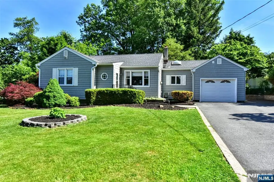 11 Mountain Ridge Drive, Wayne, NJ 07470 - #2