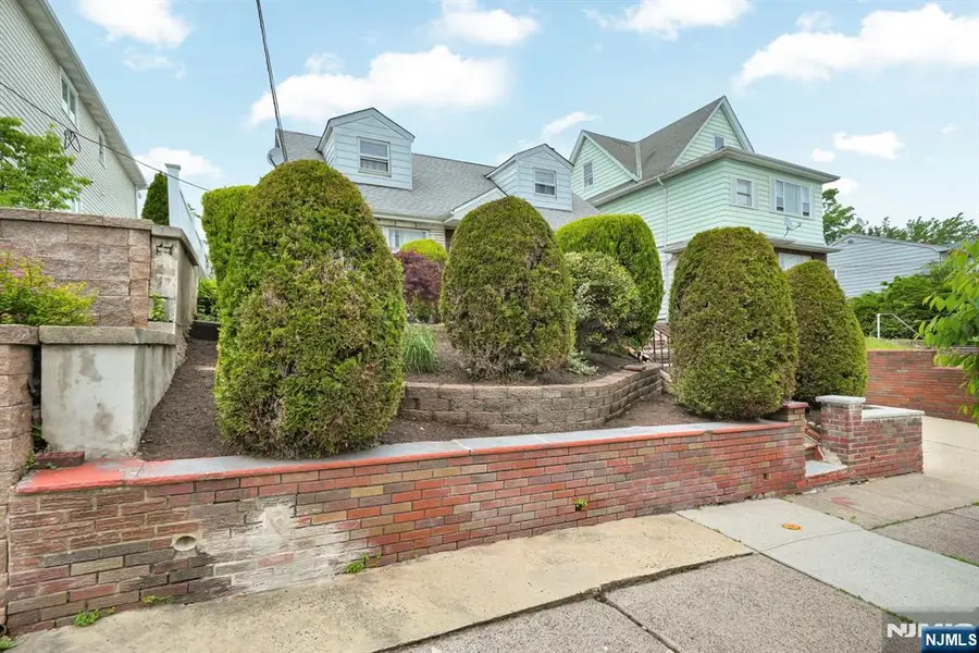 161 Plauderville Avenue, Garfield, NJ 07026 - #2