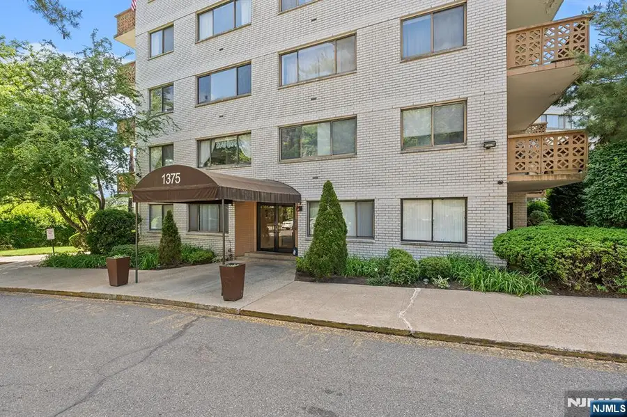 1375 River Road 1E, Edgewater, NJ 07020 - #2