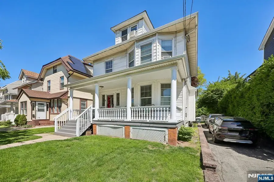 164 Dewitt Avenue, Belleville, NJ 07109 - #2