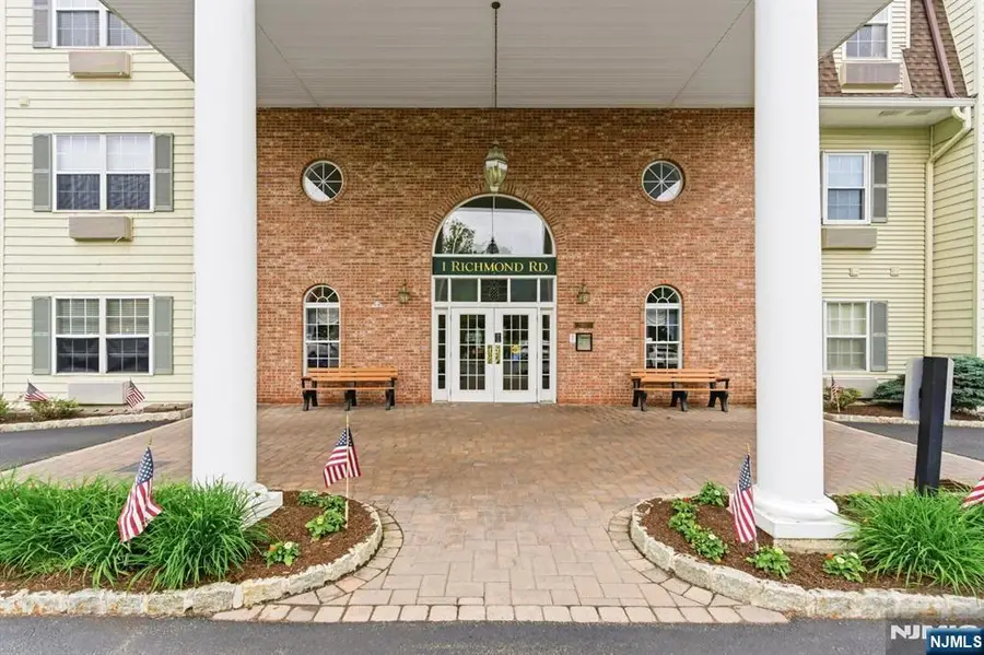 1208 Richmond 208, West Milford, NJ 07480 - #2
