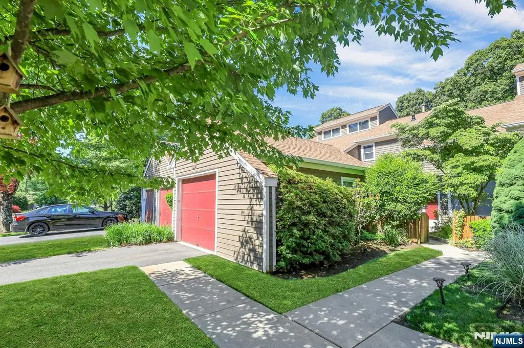 172 Grandview Lane, Mahwah, NJ 07430 - #1