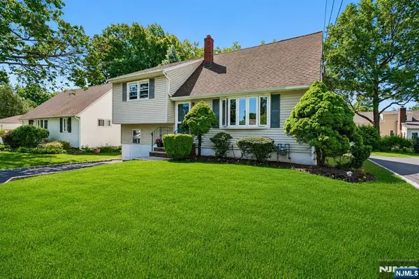 10 Whitman Street, Bloomfield, NJ 07003