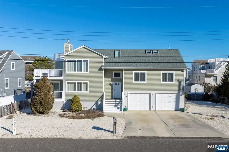 25 W Bayberry Drive, Beach Haven, NJ 08008 - #2