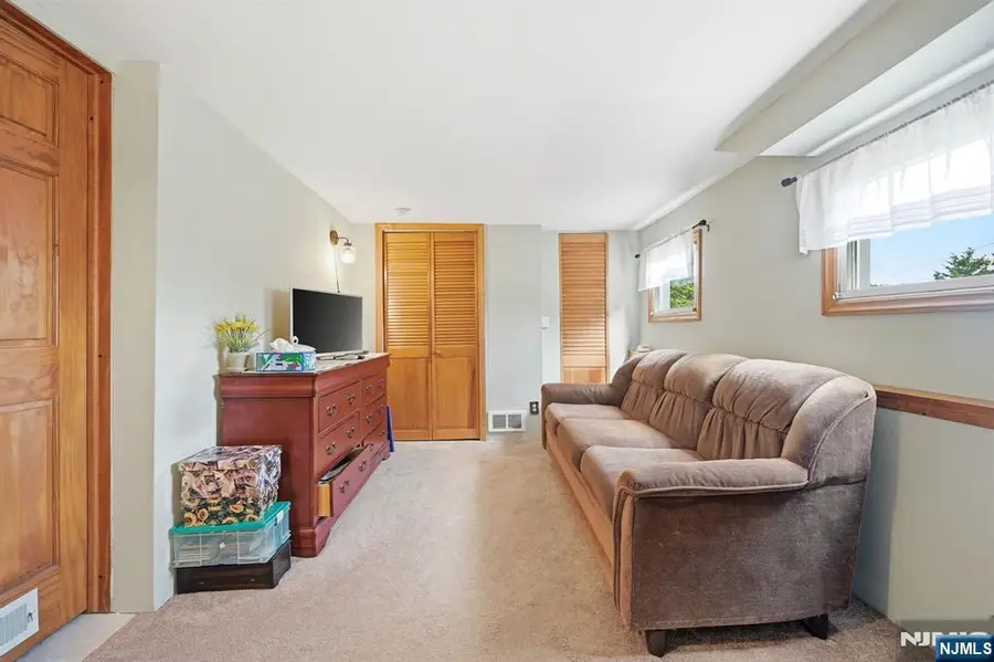 8 Ivan Road, West Milford, NJ 07480 - #3