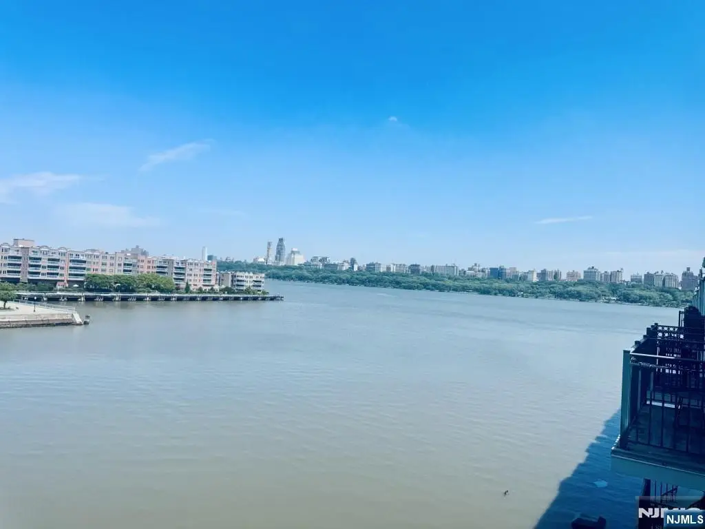340 The Promenade, Edgewater, NJ 07020 - #1