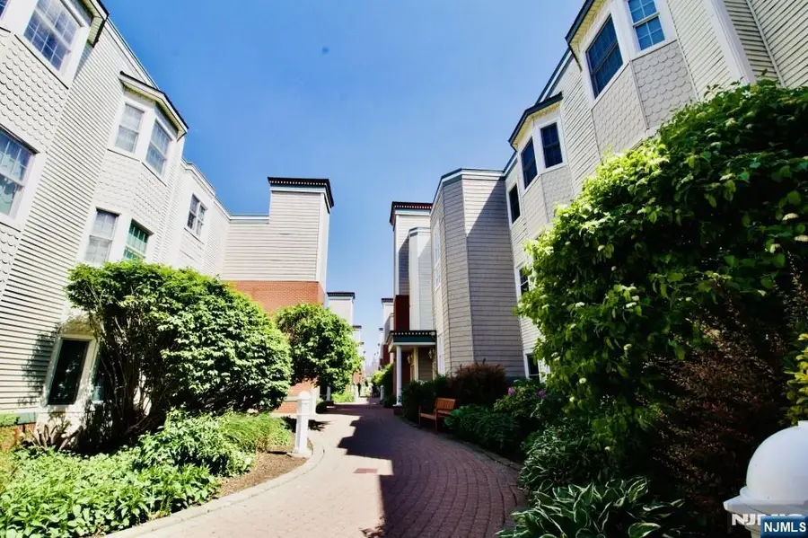 340 The Promenade, Edgewater, NJ 07020 - #3