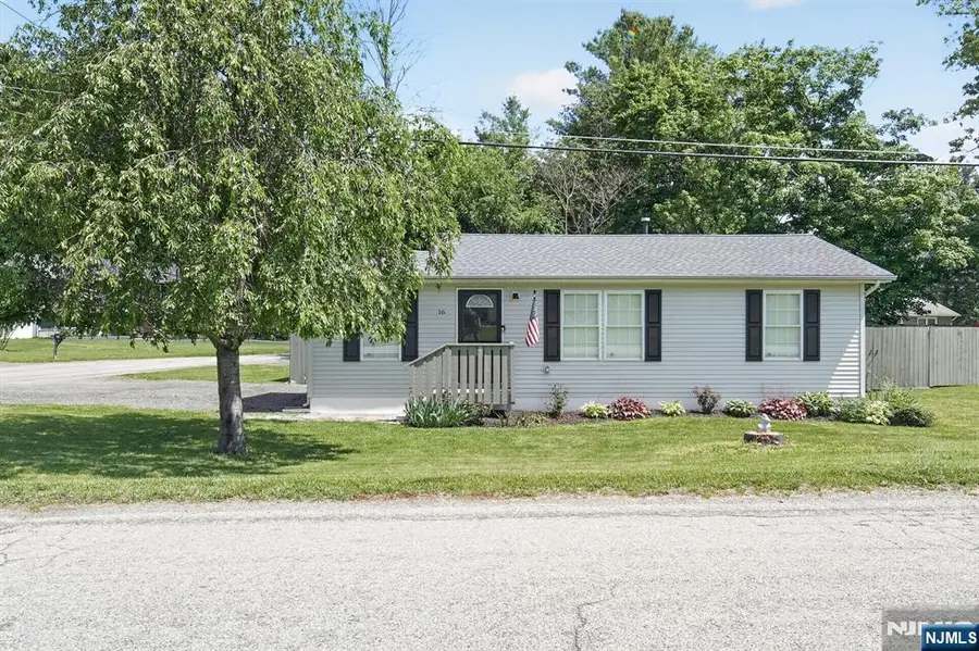 16 Clover Lane, Glenwood, NJ 07418 - #2