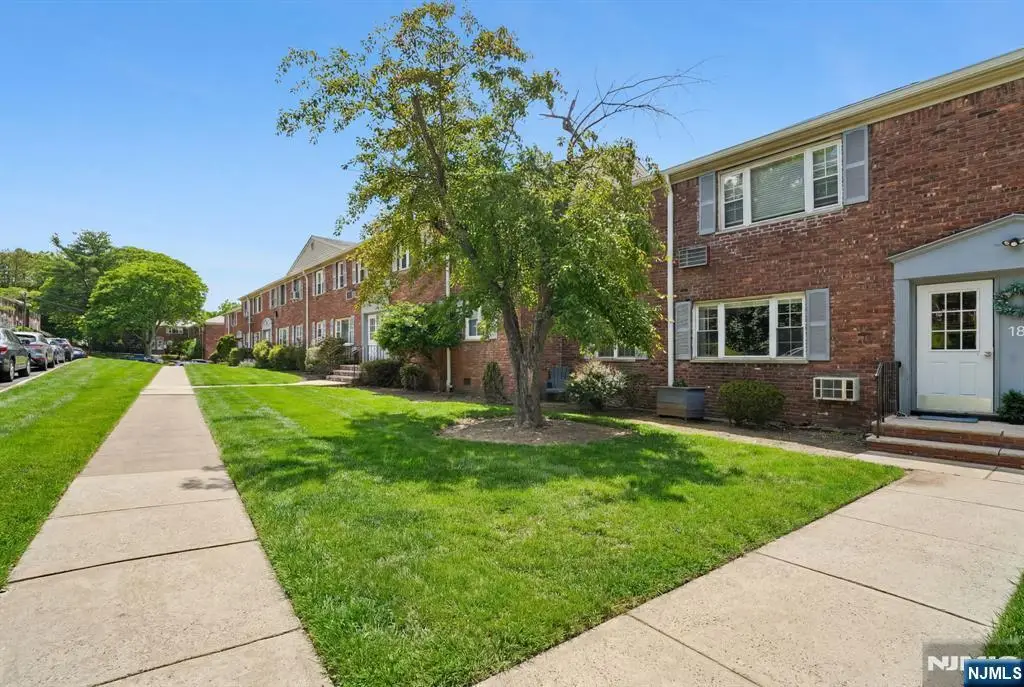 18 Wedgewood Drive 25, Verona, NJ 07044 - #1