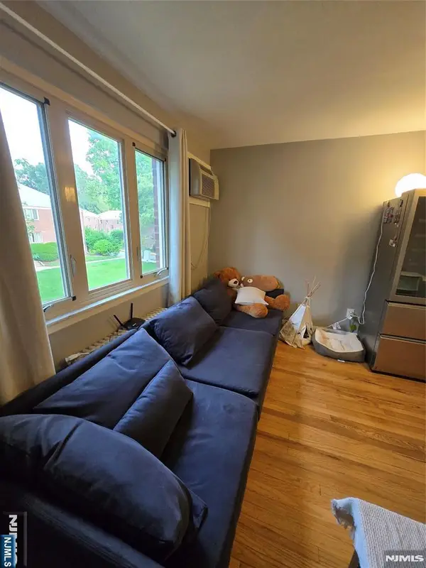 125 E Clinton Avenue 3B, Bergenfield, NJ 07621