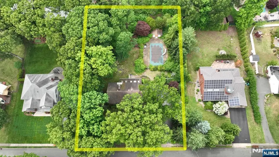 9 Lyncrest Drive, Paramus, NJ 07652 - #2