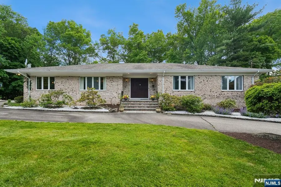 107 Arverne Road, West Orange, NJ 07052 - #2