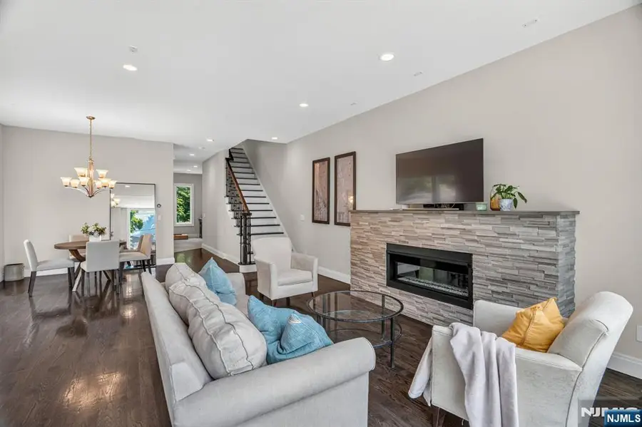 14 Hooks Lane, Edgewater, NJ 07020 - #3