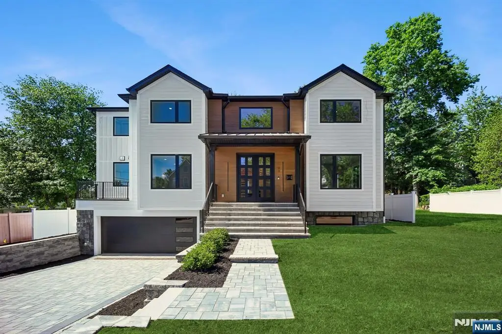33 Lincoln Avenue, River Edge, NJ 07661 - #1