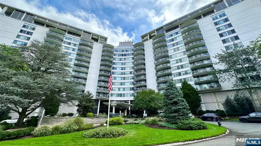 1 Claridge Drive 1000, Verona, NJ 07044 - #3