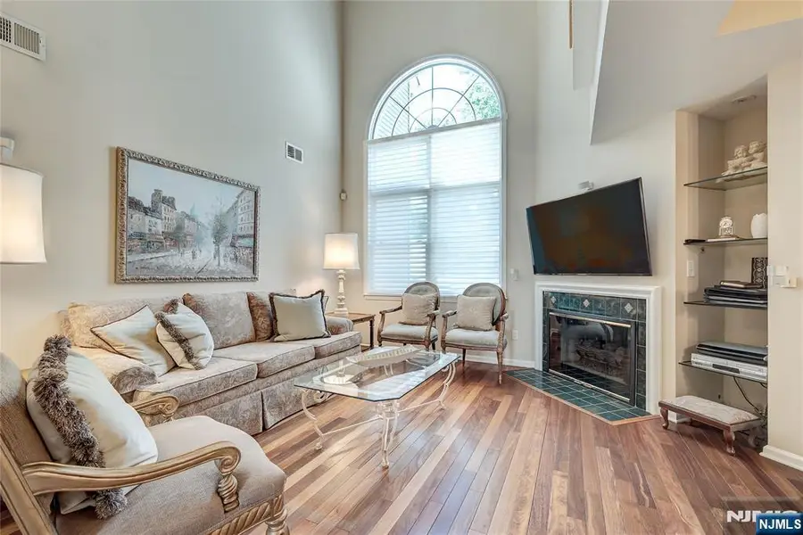 26 Depaolo Court, Roseland, NJ 07068 - #3