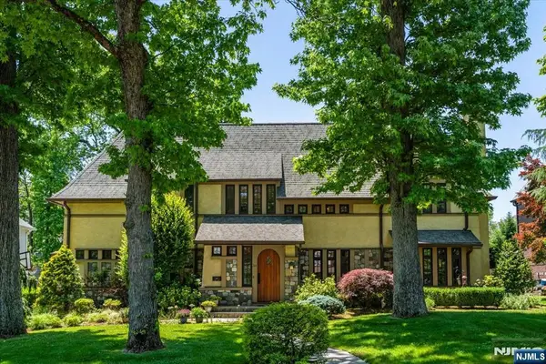 314 Winthrop Road, Teaneck, NJ 07666