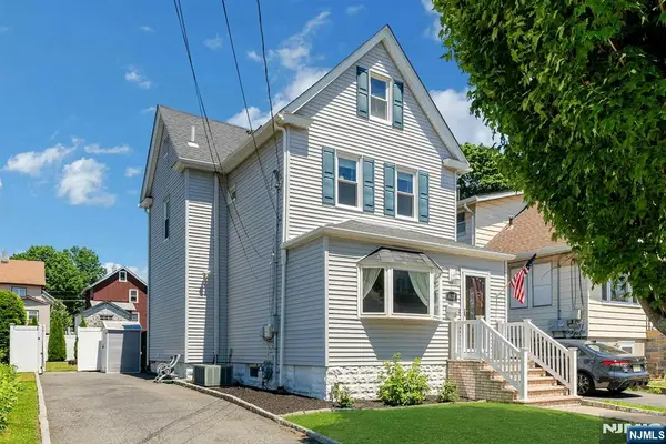 633 Lake Avenue, Lyndhurst, NJ 07071