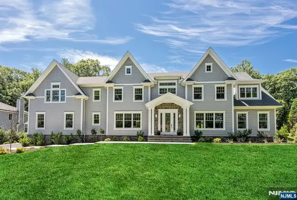 520 Clinton Avenue, Wyckoff, NJ 07481