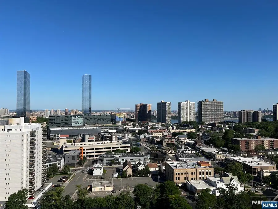 2000 Linwood Avenue 21R, Fort Lee, NJ 07024 - #2