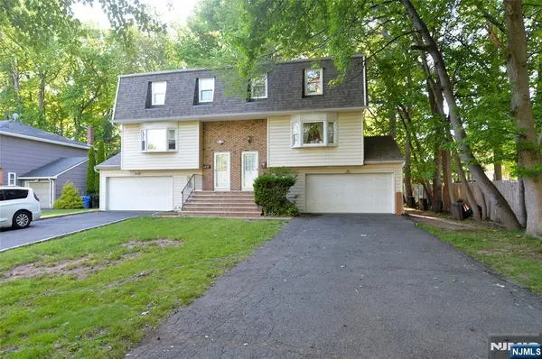 85 Primrose Lane, Paramus, NJ 07652
