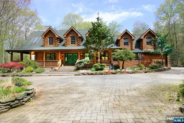 31 Kent Road, Newton, NJ 07860