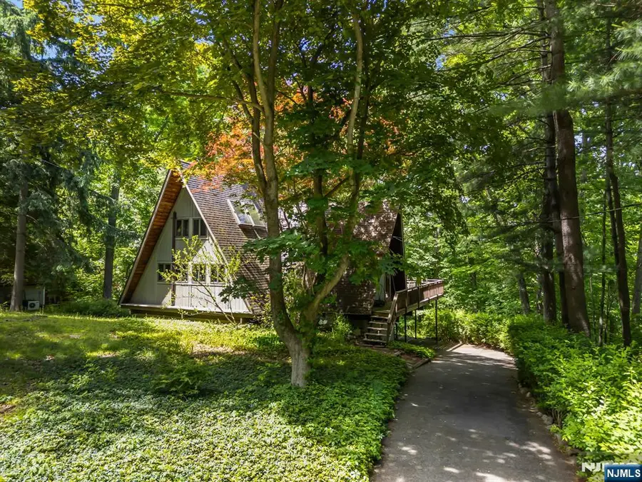 56 High Hill Road, Tuxedo Park, NY 10987 - #3