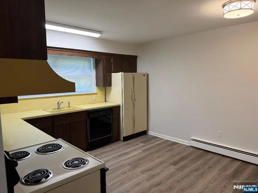 44 Burgh Avenue 3, Clifton, NJ 07011 - #3