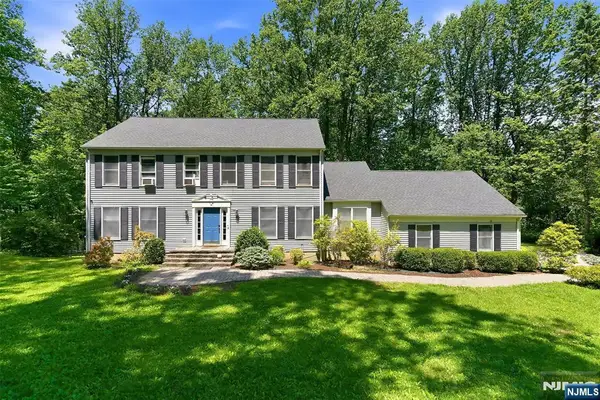 17 Grandview Terrace, Sparta, NJ 07871