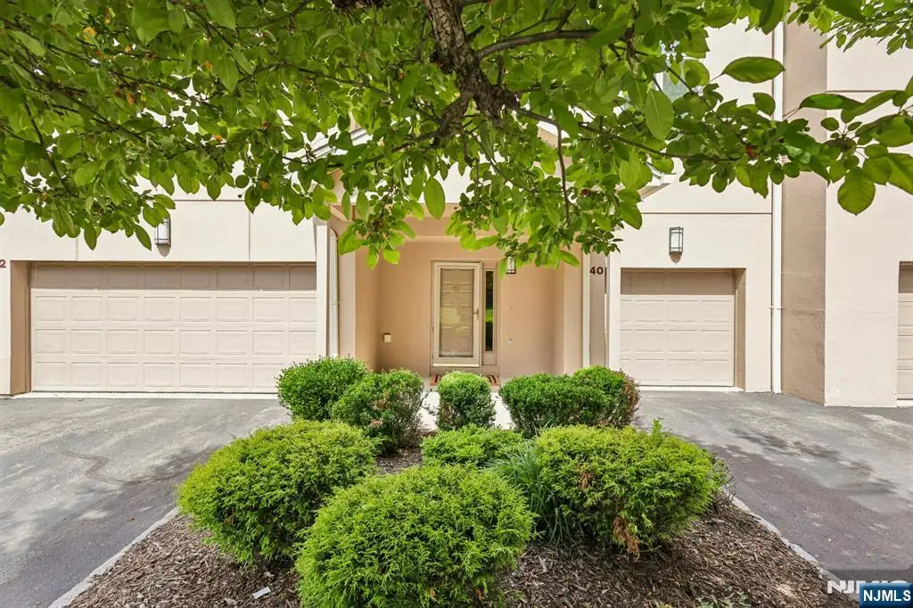 40 Rio Vista Drive, Allendale, NJ 07401 - #1