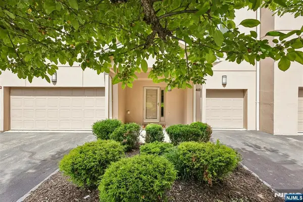 40 Rio Vista Drive, Allendale, NJ 07401