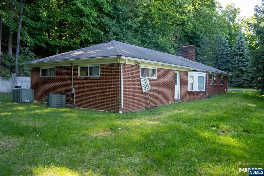 45 Peters Lane, North Haledon, NJ 07508 - #3