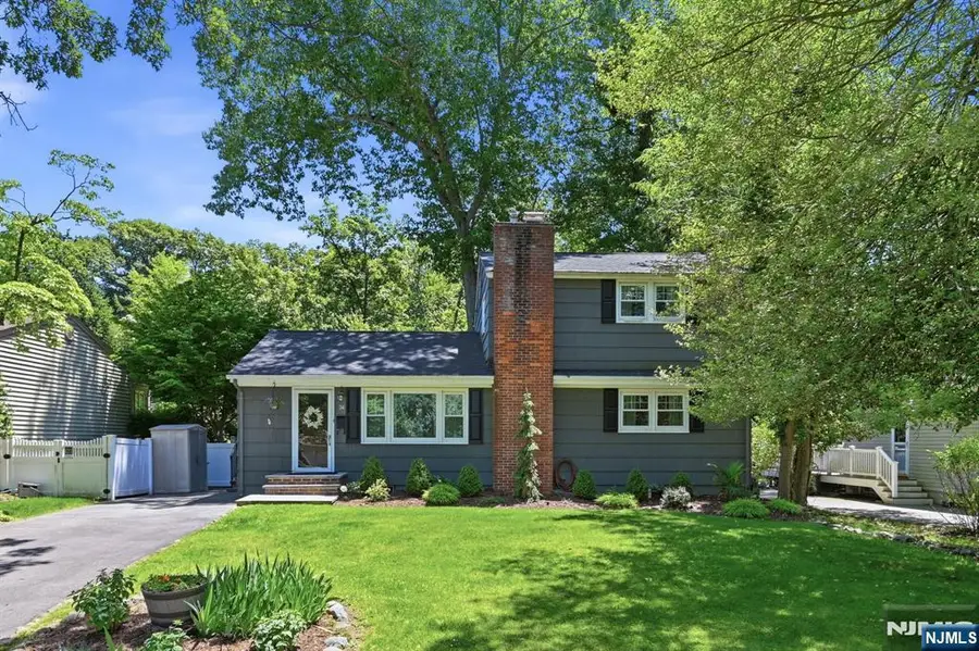 36 Calumet Avenue, Oakland, NJ 07436 - #3