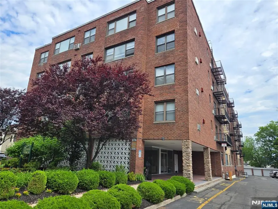 275 Hoym Street 5E, Fort Lee, NJ 07024 - #2