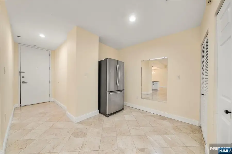 399 11th 206, Palisades Park, NJ 07650 - #3