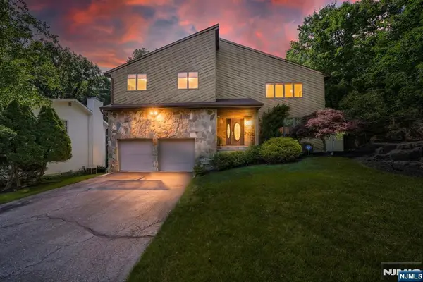 72 Agawam Drive, Wayne, NJ 07470