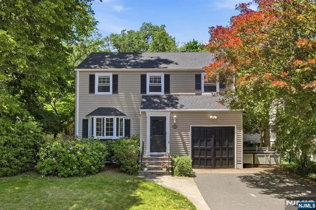 212 Grove Avenue, Verona, NJ 07044 - #1