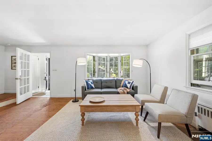 212 Grove Avenue, Verona, NJ 07044 - #3