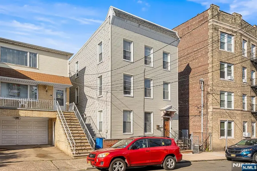 8 Manhattan Avenue, Jersey City, NJ 07307 - #3