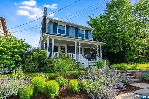 40 Comley Place, Bloomfield, NJ 07003