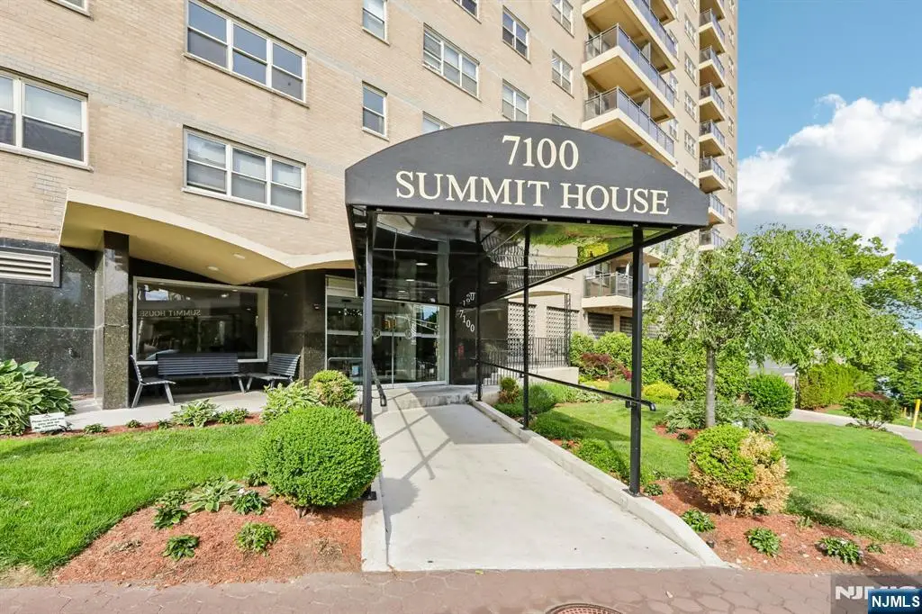 7100 JFK Blvd E 2L, Guttenberg, NJ 07093 - #1