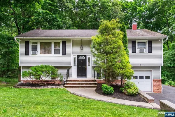 325 Conklintown Road, Ringwood, NJ 07456
